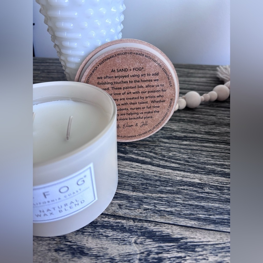Laundry Day Sand + Fog Natural Soy Candle - Picture 3 of 4